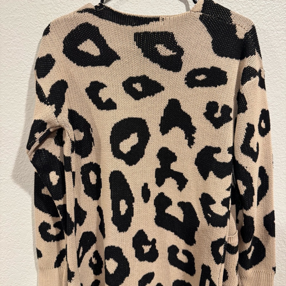 Angashion Med Animal print open front cardigan - Picture 5 of 7